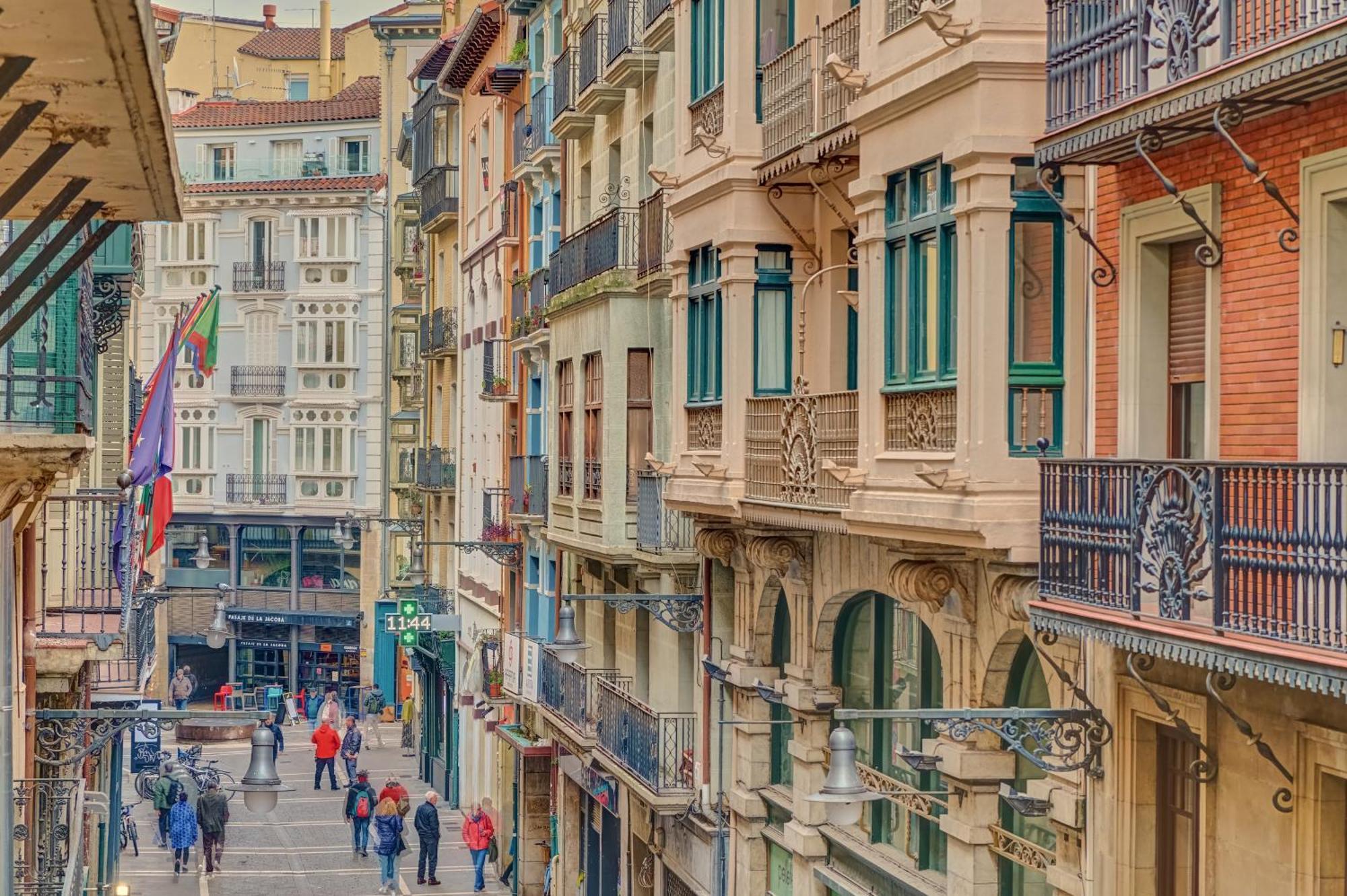 Heart Of Pamplona Apartments III By Clabao Екстер'єр фото