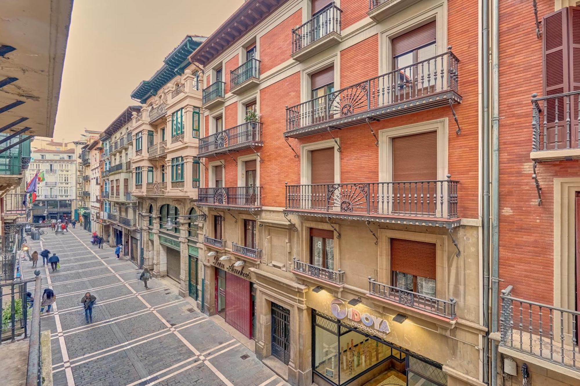 Heart Of Pamplona Apartments III By Clabao Екстер'єр фото