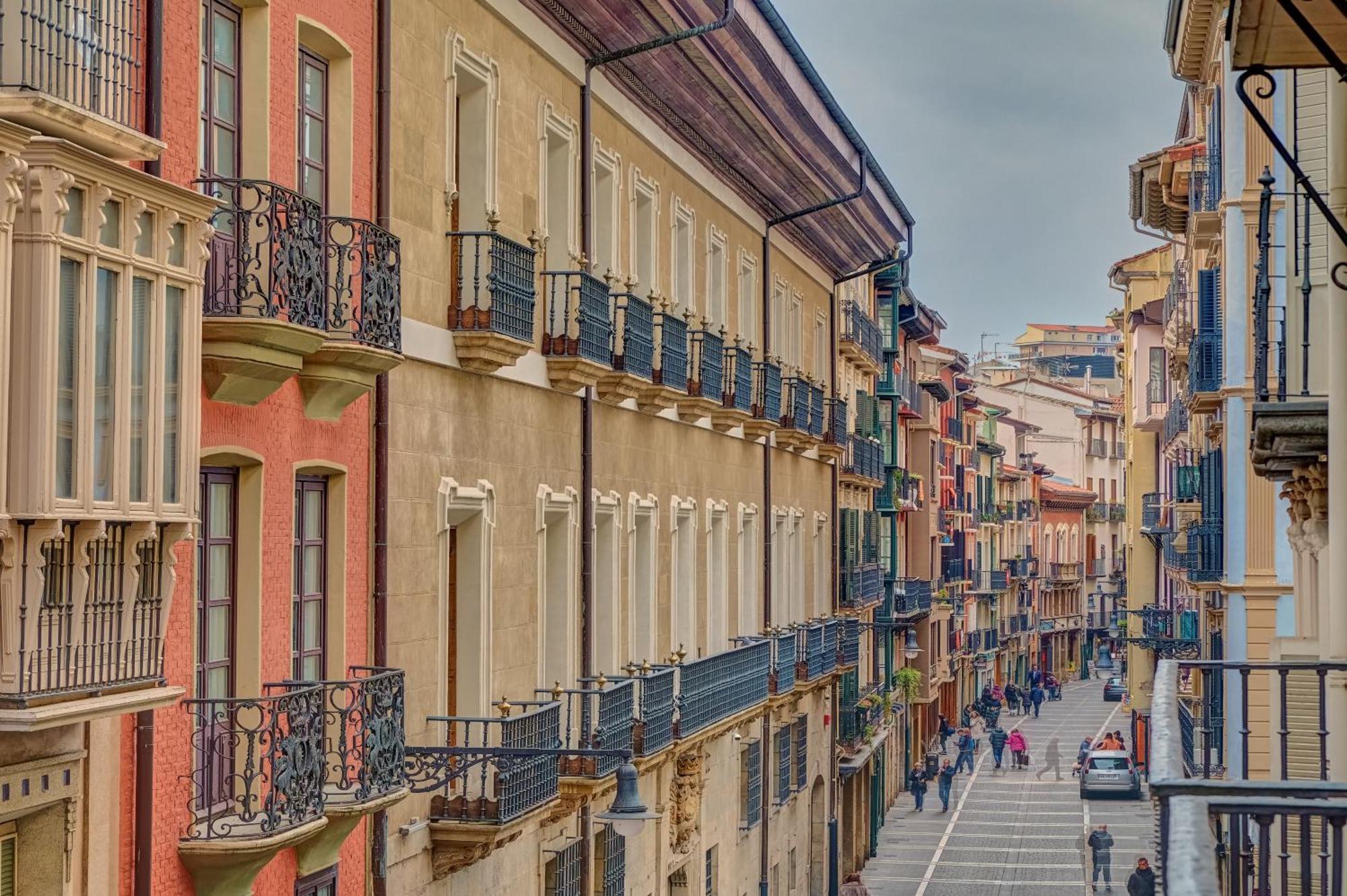 Heart Of Pamplona Apartments III By Clabao Екстер'єр фото