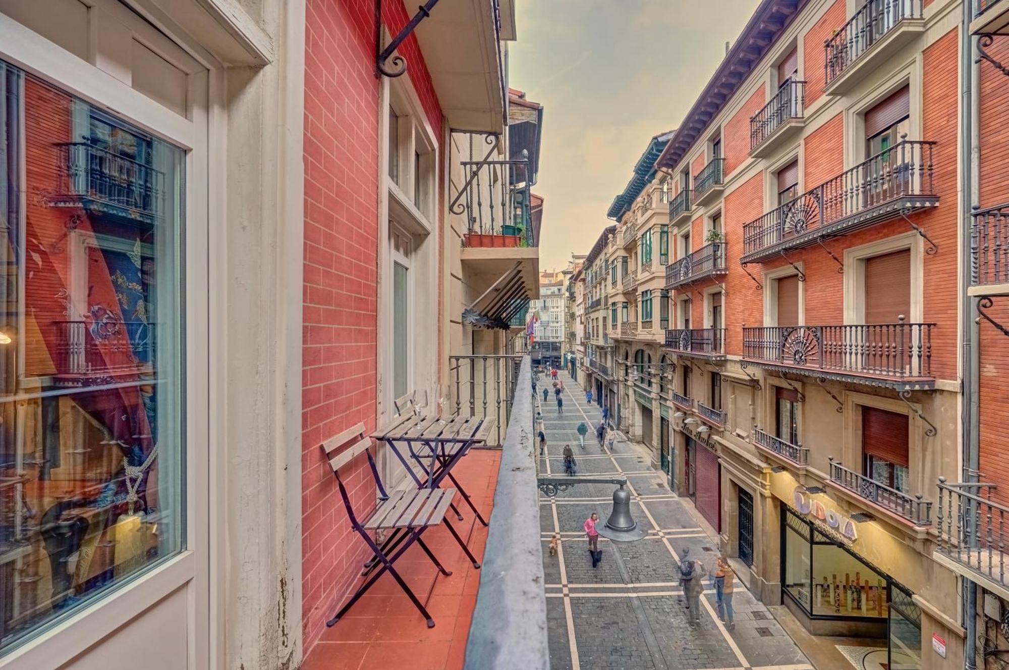 Heart Of Pamplona Apartments III By Clabao Екстер'єр фото