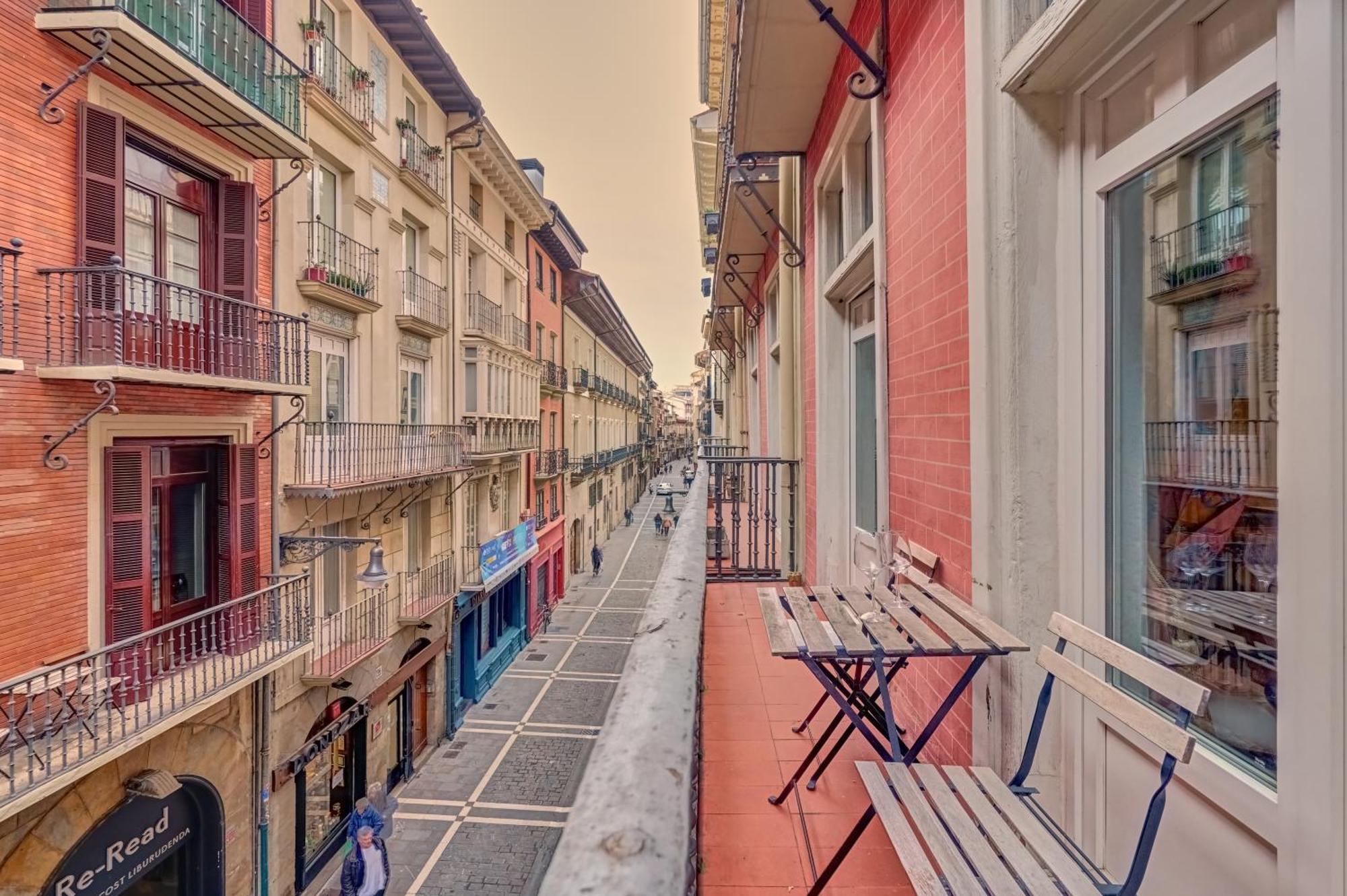 Heart Of Pamplona Apartments III By Clabao Екстер'єр фото